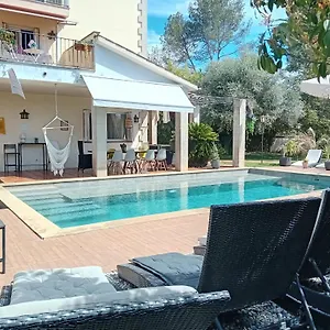 Les Canyes Cottage, Private Piera
